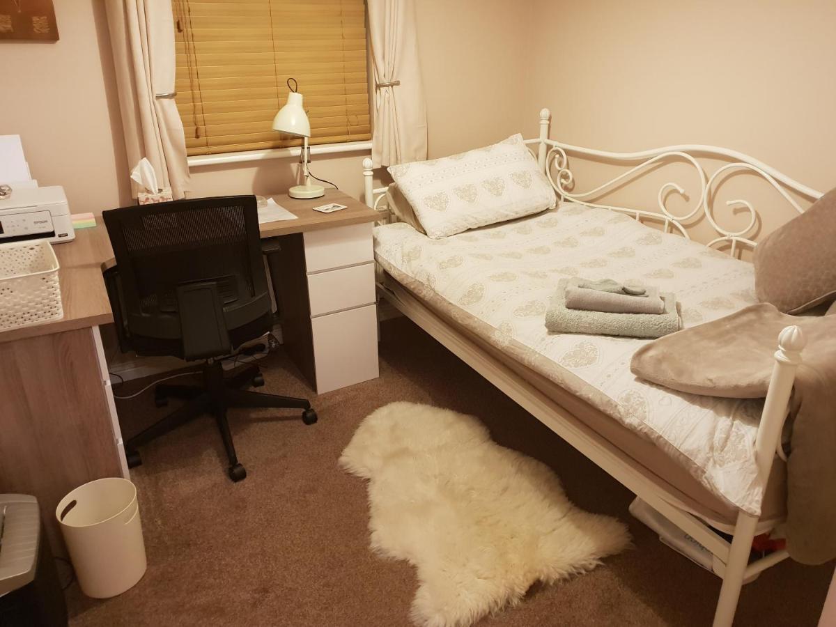 Siobhan's Abode 2 Deluxe Doubles N Large Single No Pets Homestay *